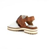 Caroline blanca y terracota