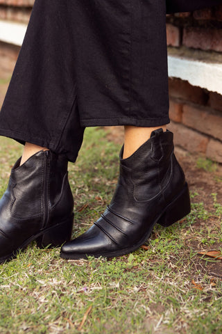 Texana Tucson Arrugada Negro